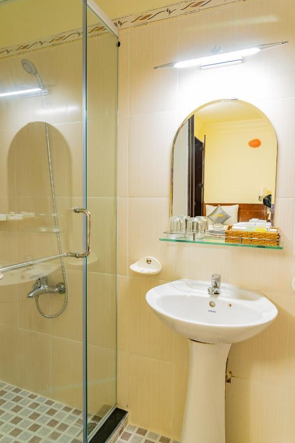 Cosmo Square Hotel Ho Chi Minh City Bagian luar foto